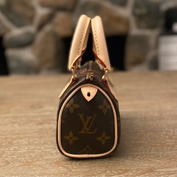 LOUIS VUITTON Mini Speedy w Strap - Picture 3 of 13